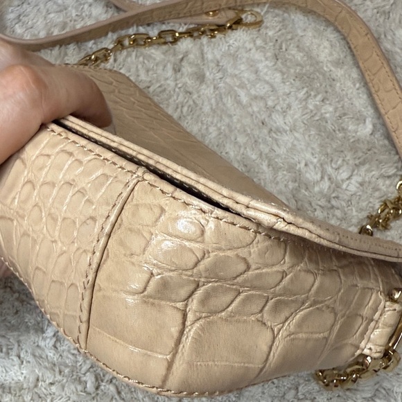 Tory Burch Like New TanCroc-Embossed Tan Crossbody Bag - Picture 9 of 11